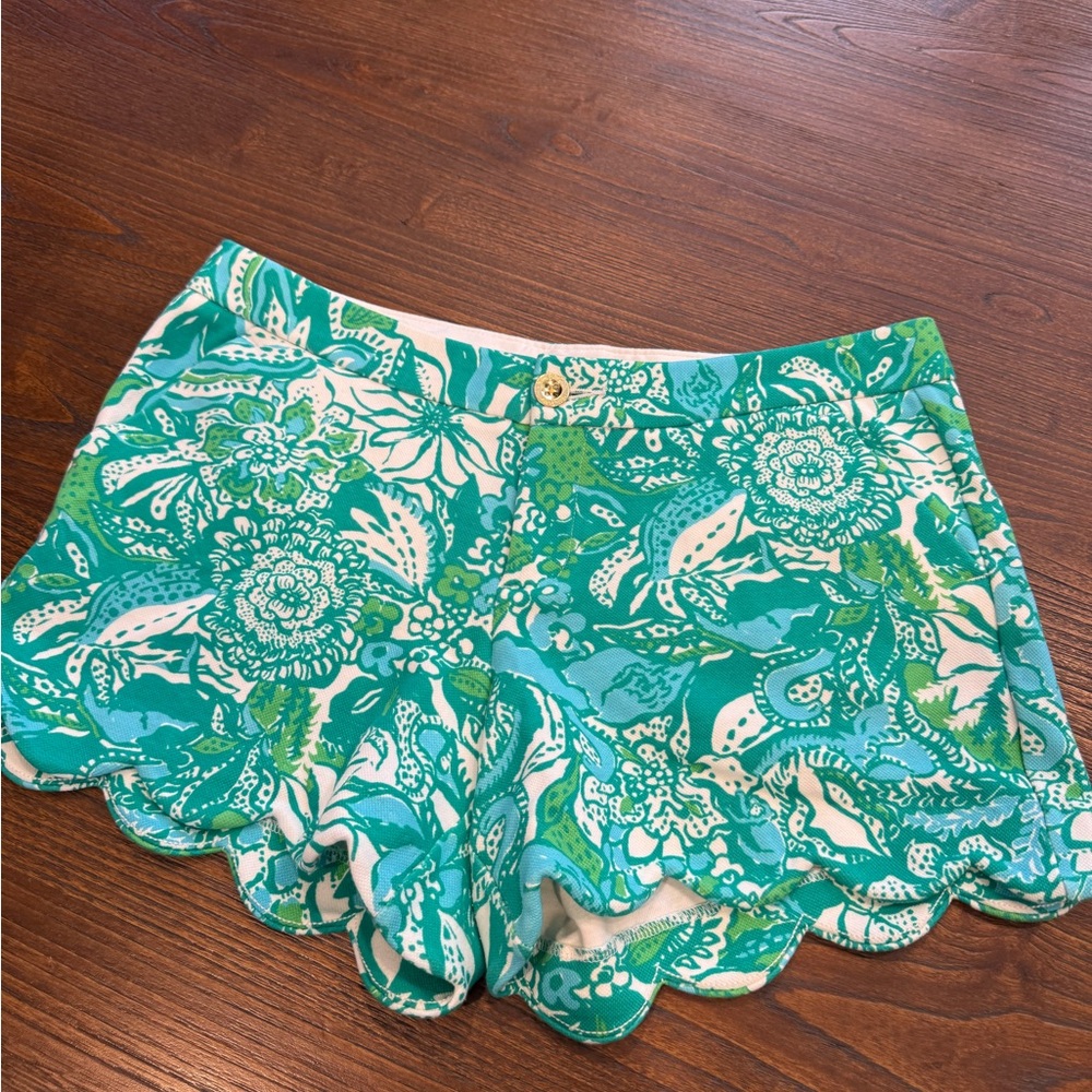 Lilly Pulitzer White and Green Shorts